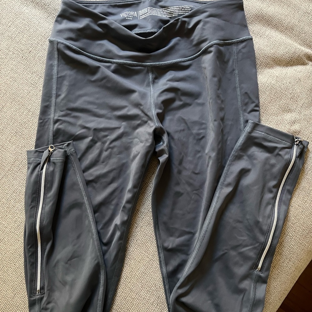 Victoria’s Secret leggings